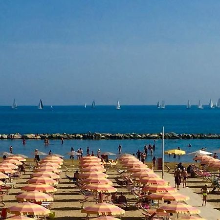 Hotel Cosmopolita Rimini Eksteriør billede